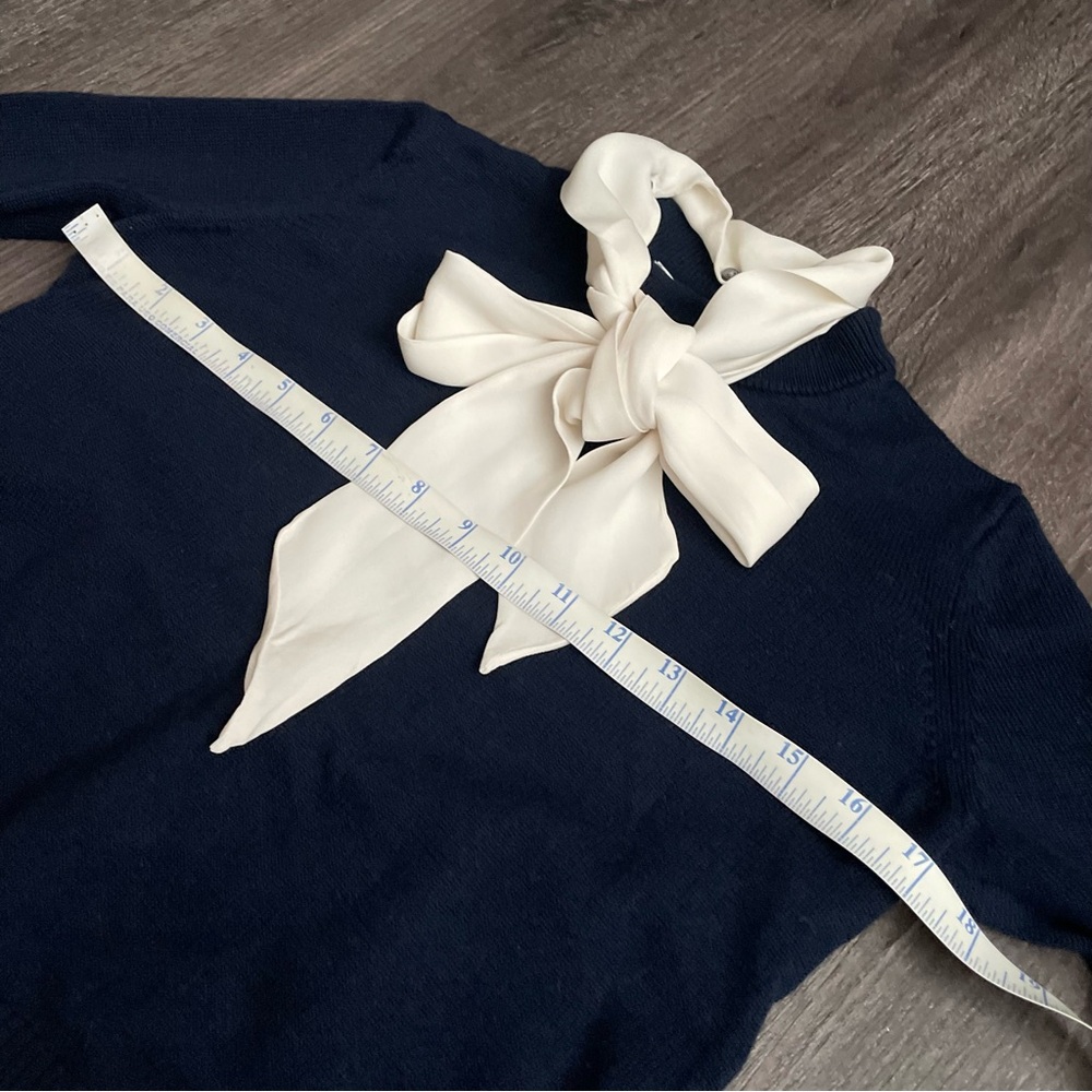 Veronica Beard Navy Top Merino wool Sweater with silk Cream Bow. - Picture 7 of 12